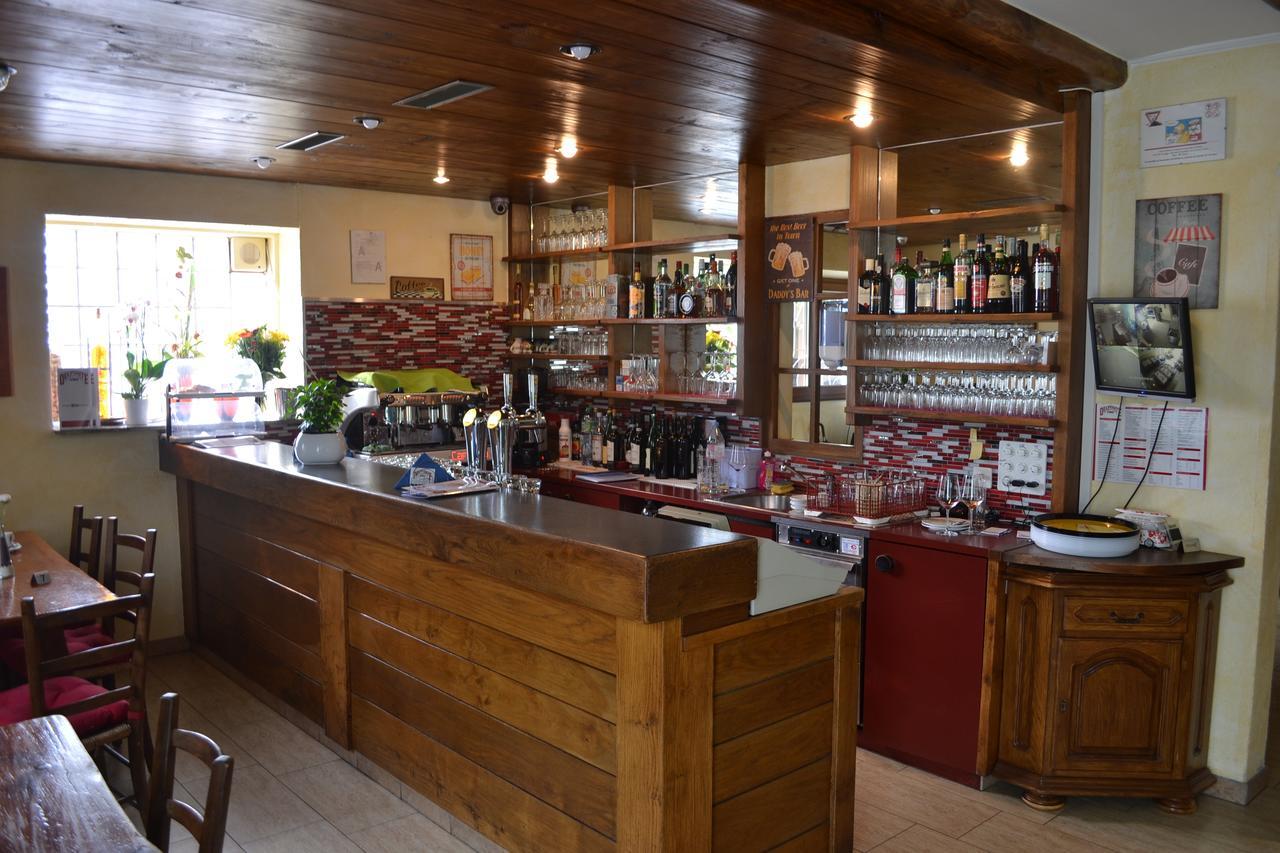 Bed and Breakfast Ristorante Del Ponte Cugnasco Esterno foto